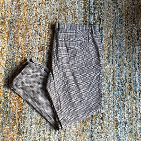 2/$40 Old Navy Ultimate Slim Patterned Pants - Picture 1 of 3